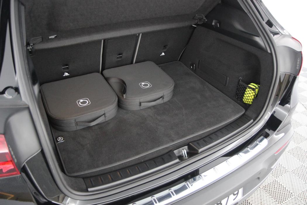 Mercedes-Benz EQA 2024