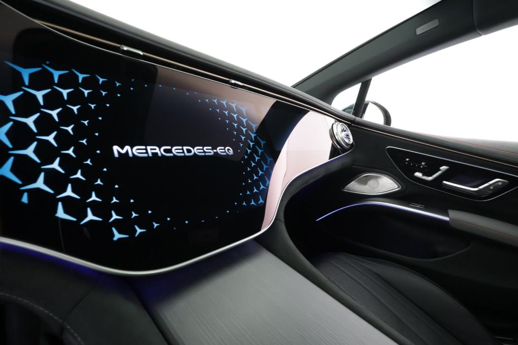 MERCEDES-BENZ EQS 2022