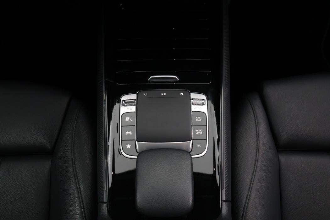 MERCEDES-BENZ GLB 2020