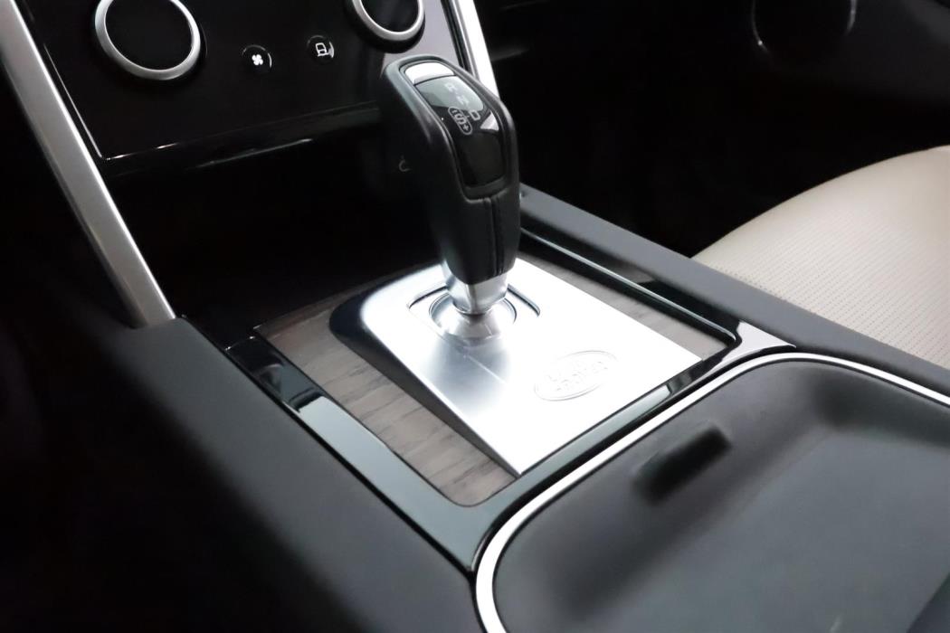 Land Rover Discovery Sport 2021