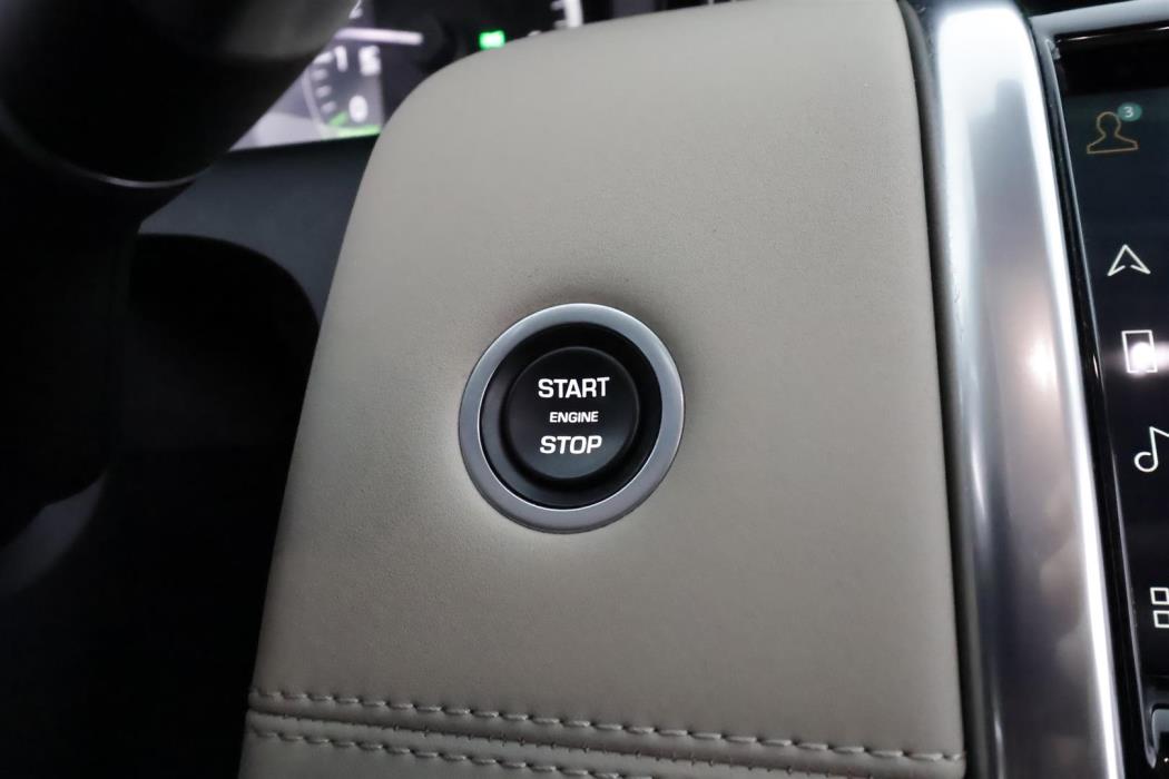 Land Rover Discovery Sport 2021