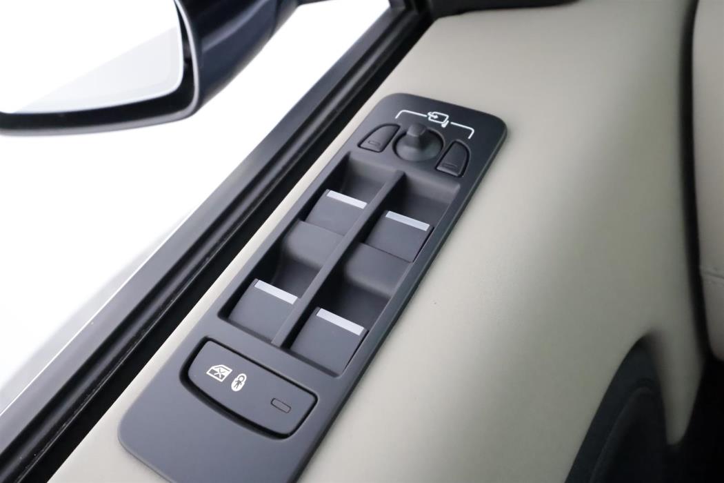 Land Rover Discovery Sport 2021