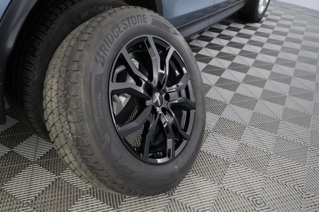 Land Rover Discovery Sport 2021