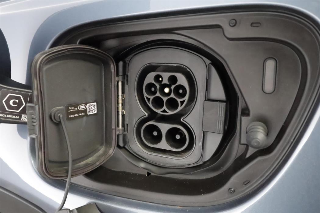 Land Rover Discovery Sport 2021