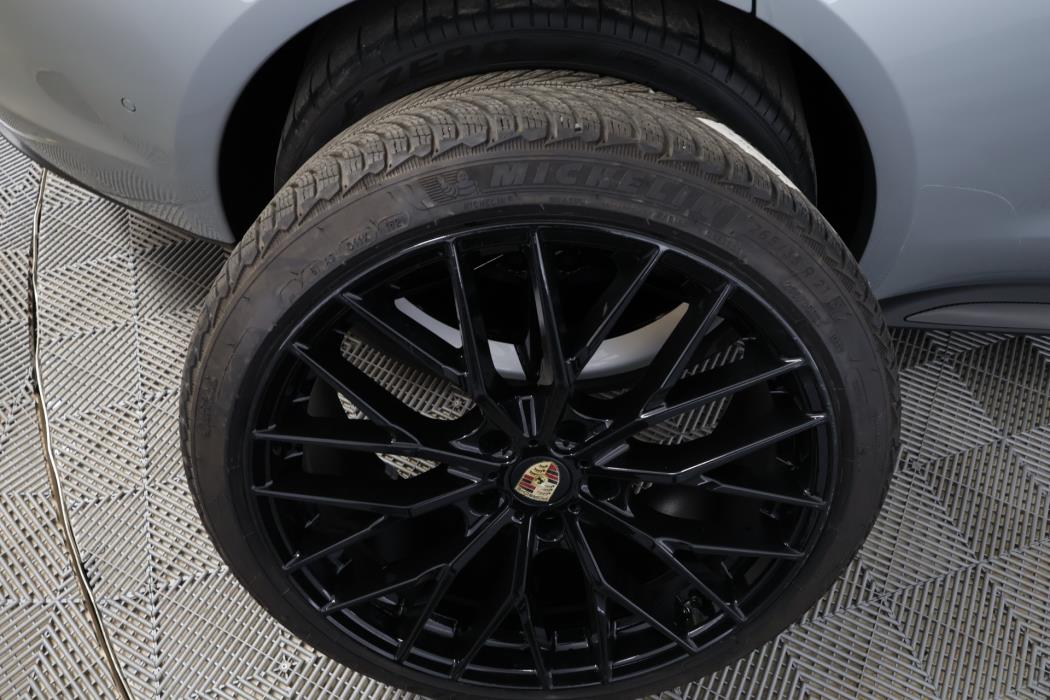 PORSCHE TAYCAN 2020