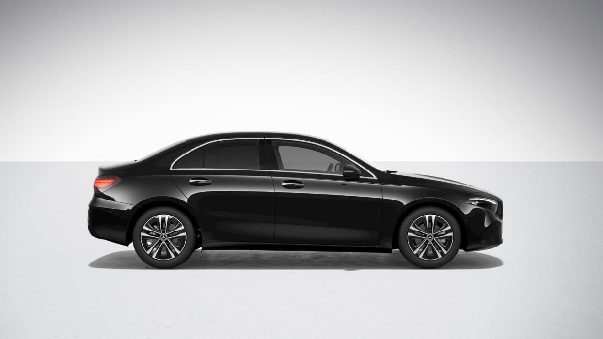 Mercedes-Benz A 2023
