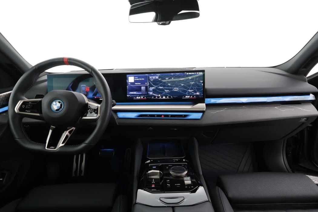 BMW i5 2024