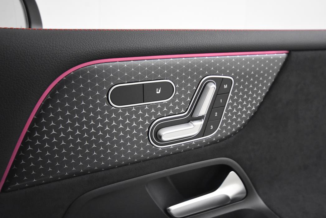 Mercedes-Benz EQB 2024