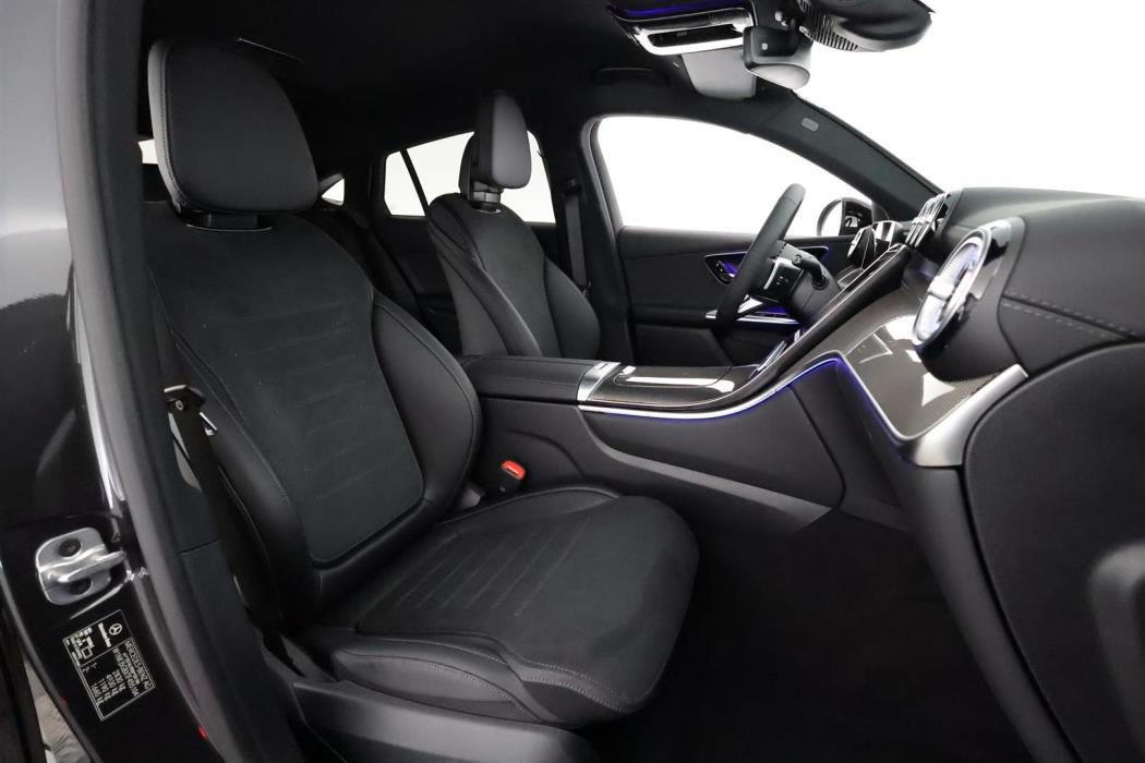 Mercedes-Benz GLC 2025