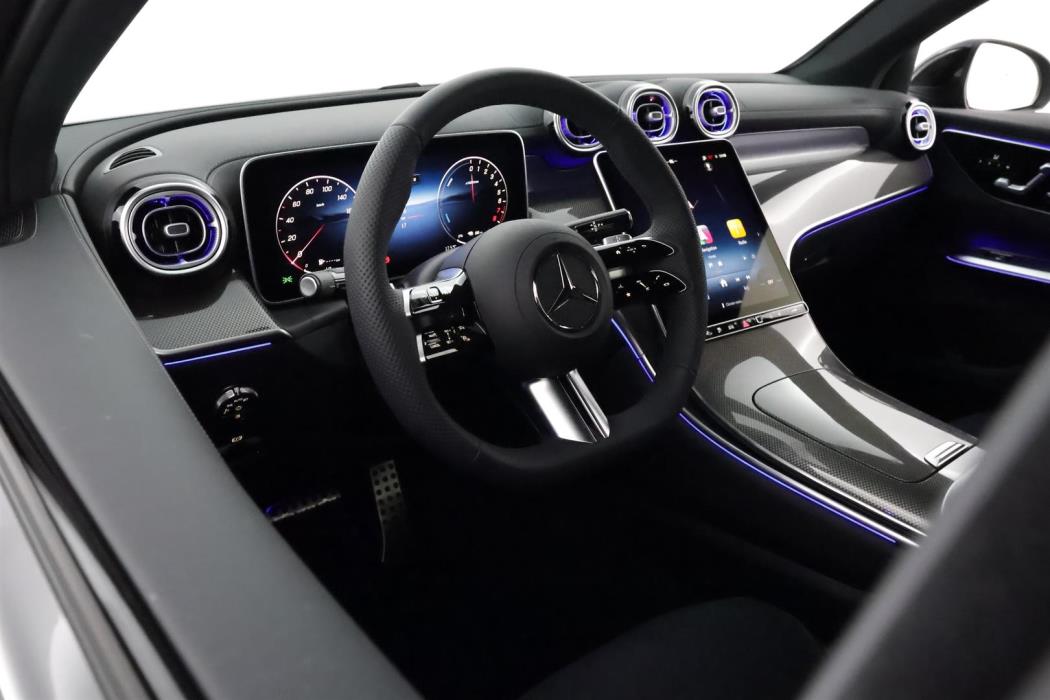 Mercedes-Benz GLC 2025