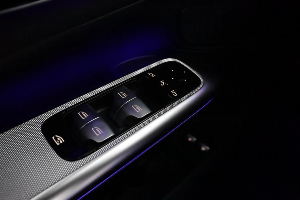 Mercedes-Benz GLC 2025