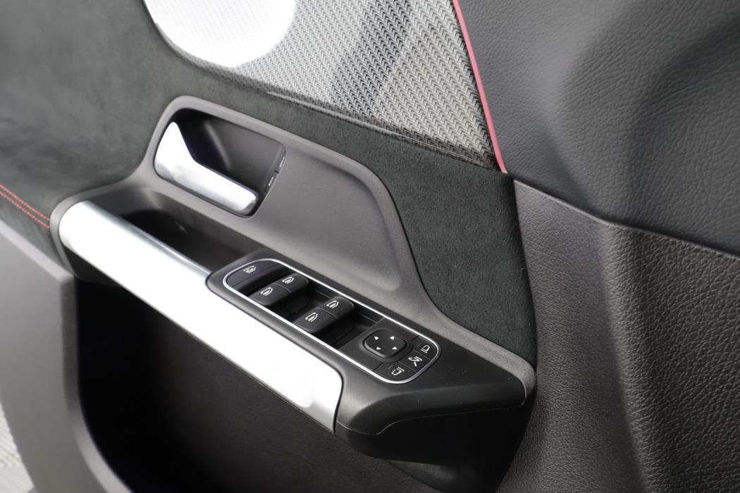 Mercedes-Benz GLB 2020