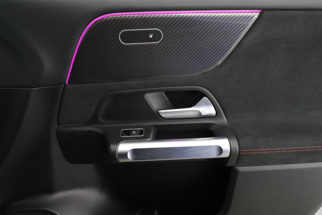 Mercedes-Benz GLB 2020