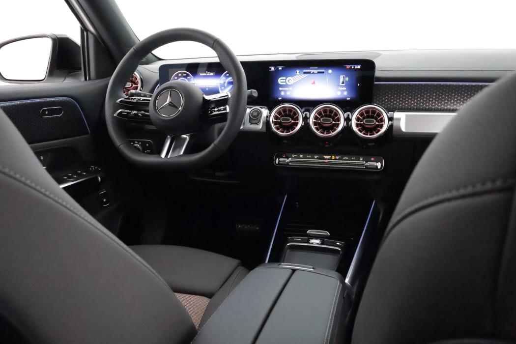 Mercedes-Benz EQB 2025