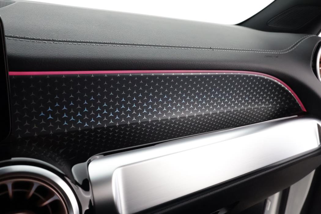 Mercedes-Benz EQB 2025