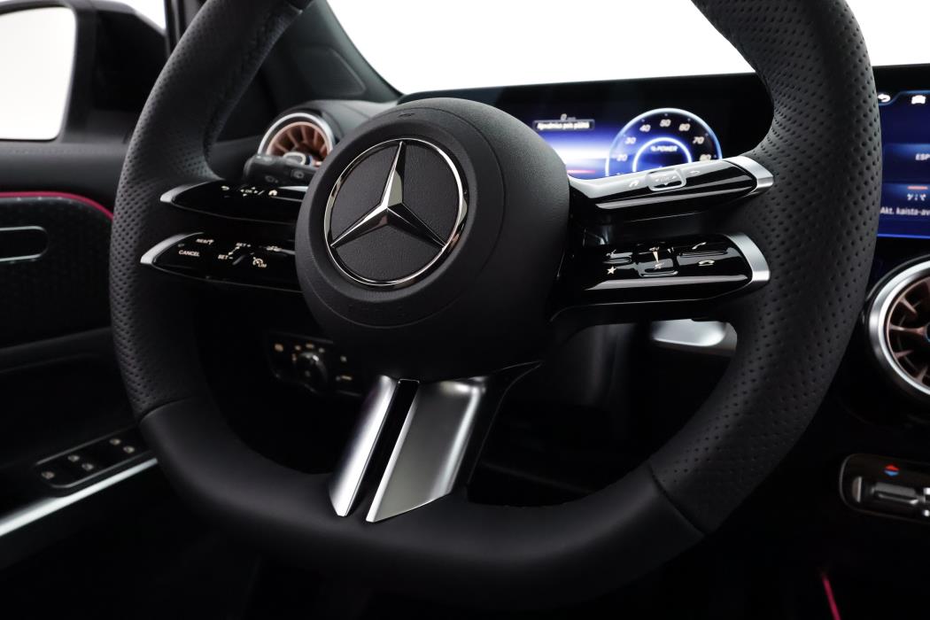 Mercedes-Benz EQB 2025