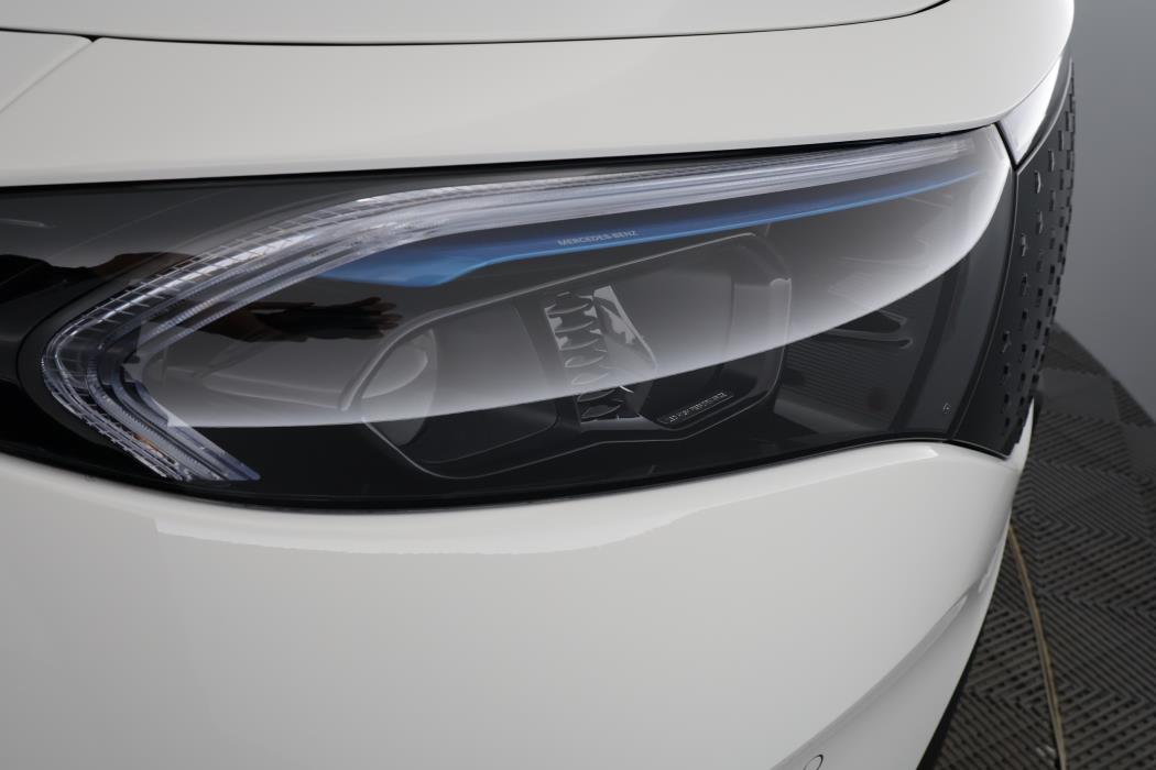 Mercedes-Benz EQB 2025