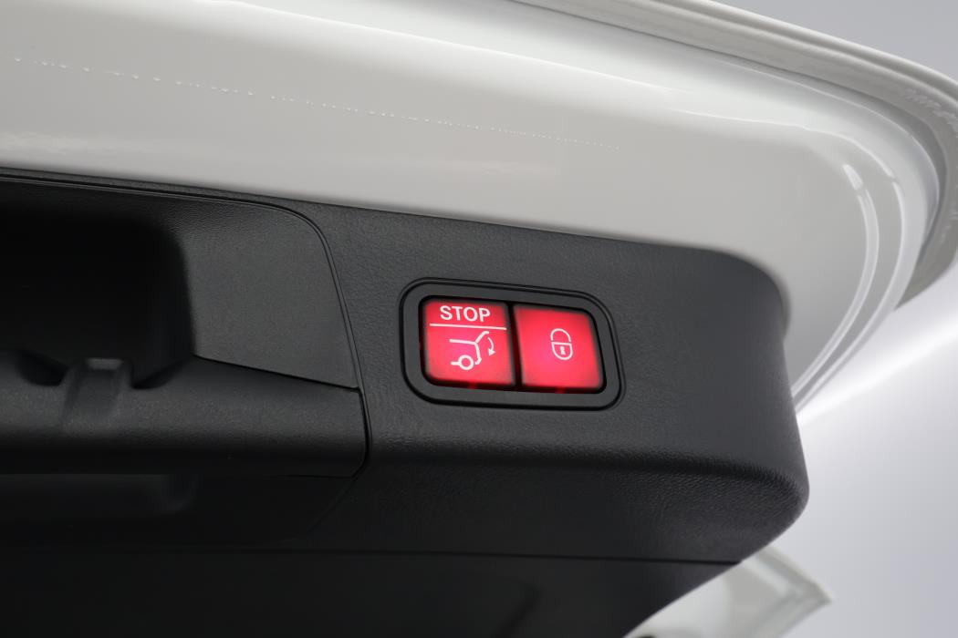 Mercedes-Benz EQB 2025