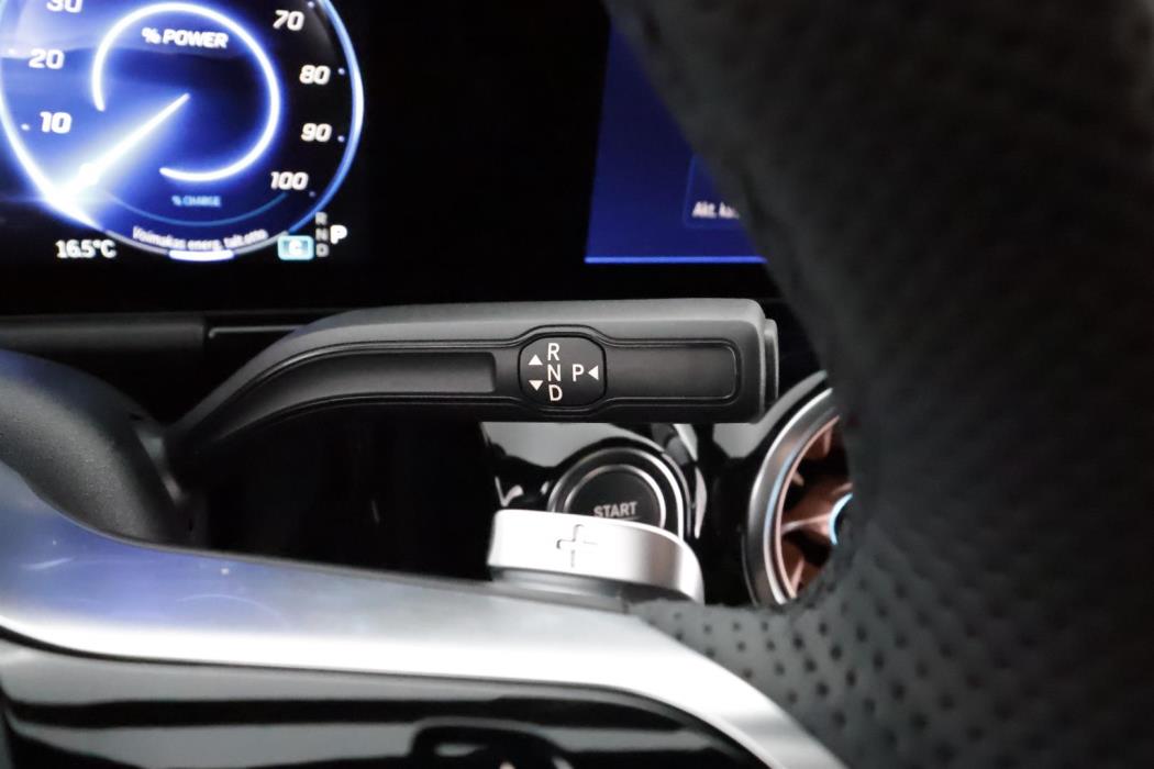 Mercedes-Benz EQA 2025