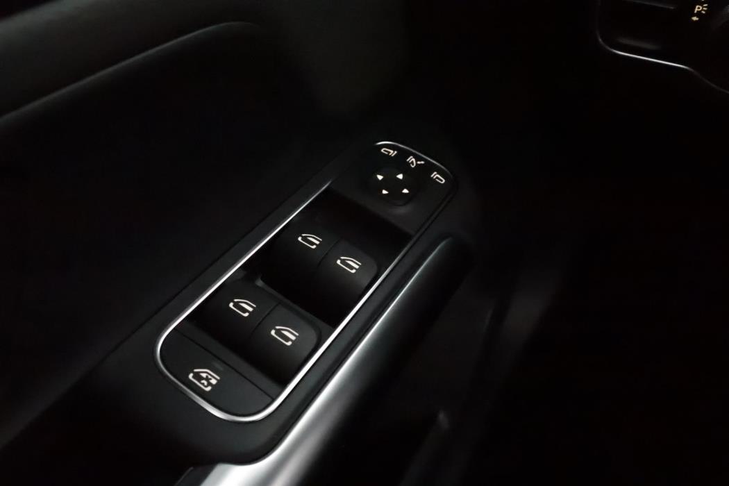 Mercedes-Benz EQA 2025