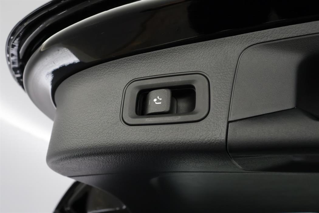 Mercedes-Benz EQA 2025