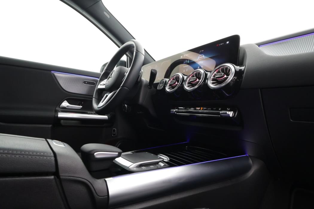 Mercedes-Benz EQA 2023