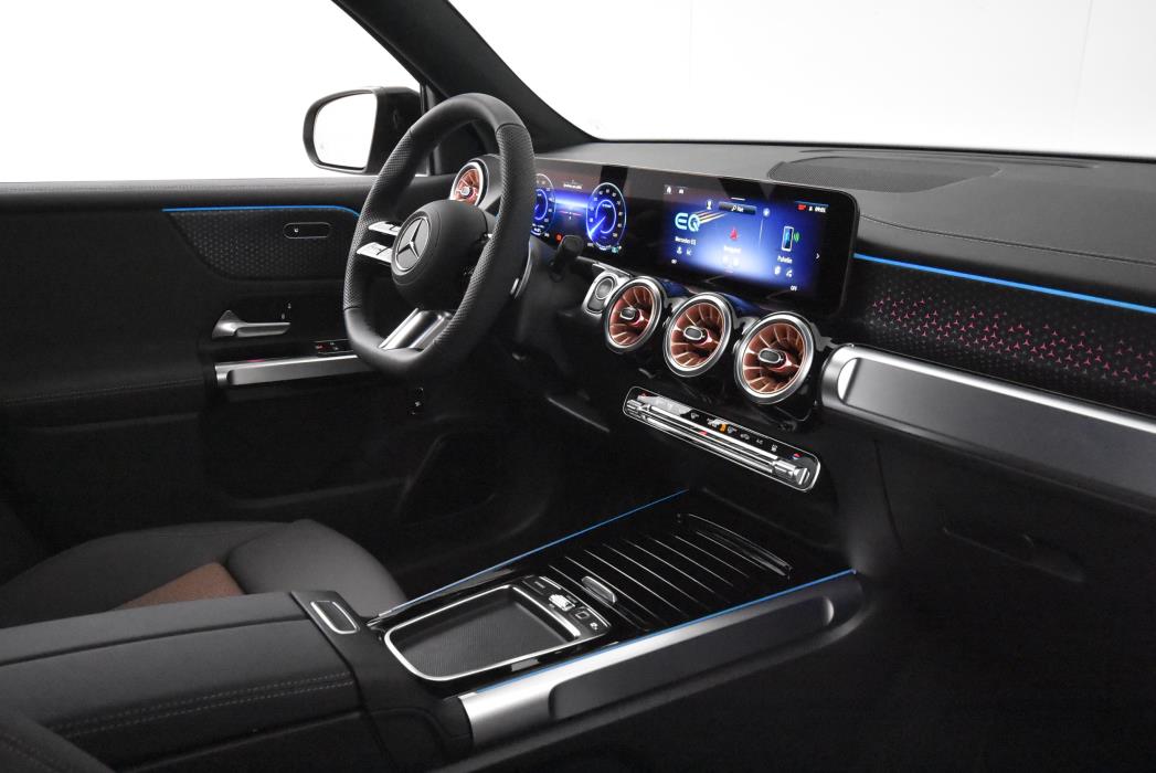 Mercedes-Benz EQB 2025