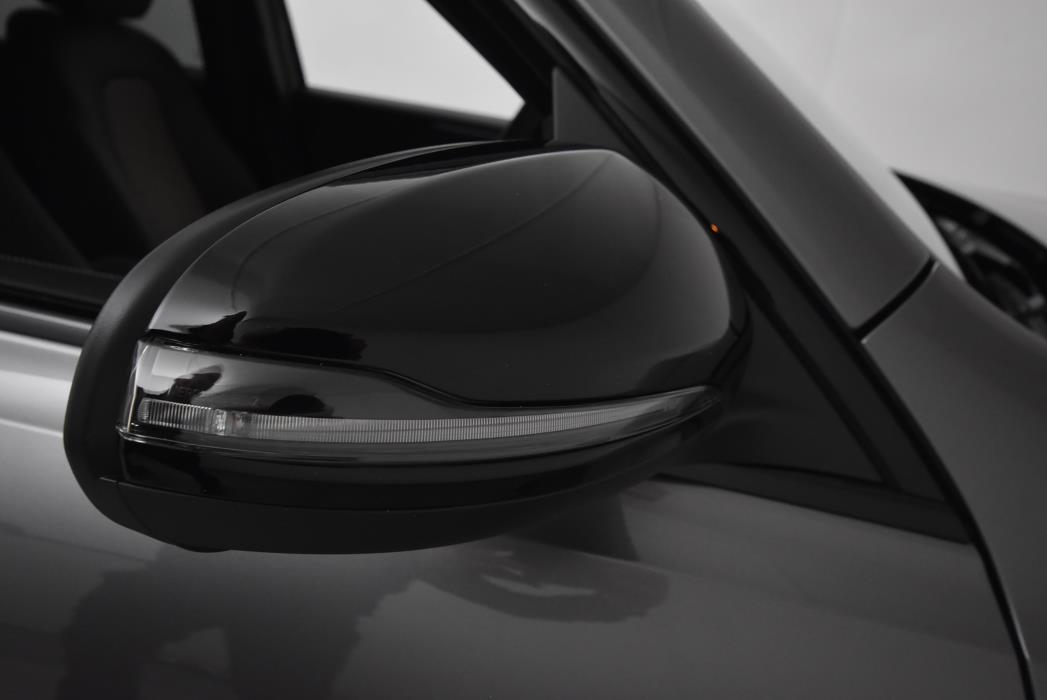 Mercedes-Benz EQB 2025