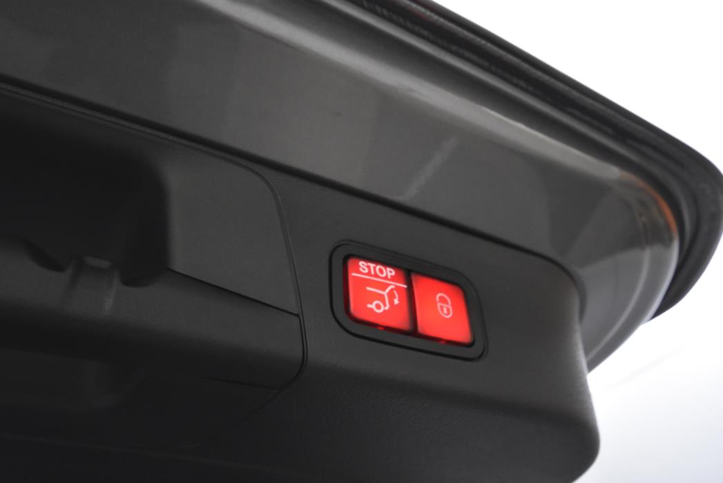 Mercedes-Benz EQB 2025