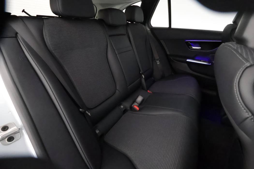 Mercedes-Benz C 2025