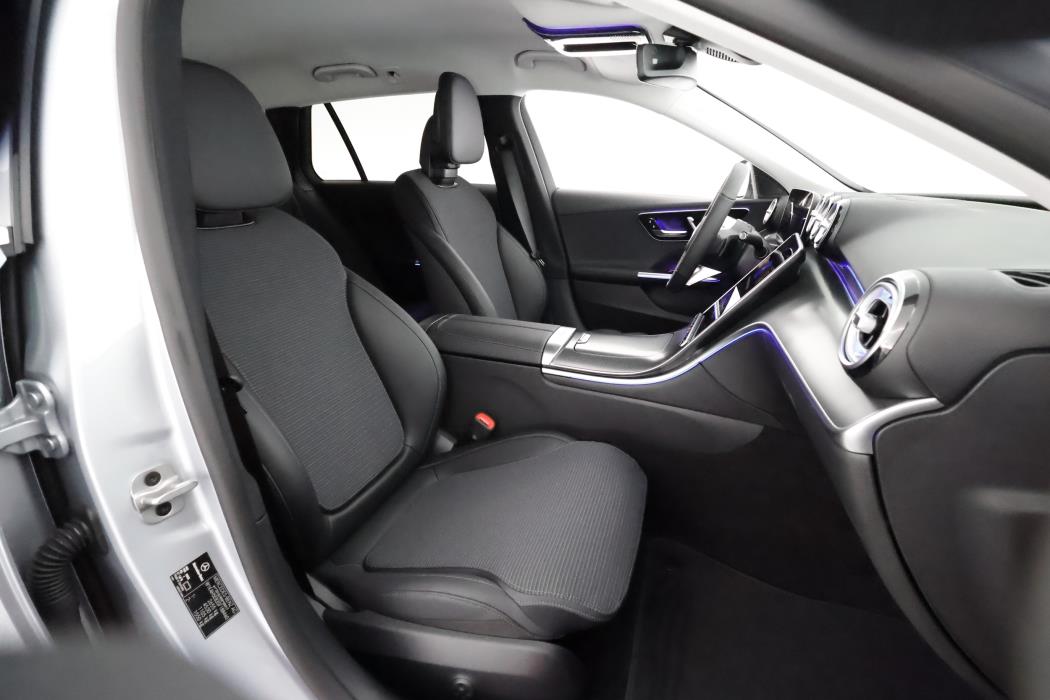 Mercedes-Benz C 2025