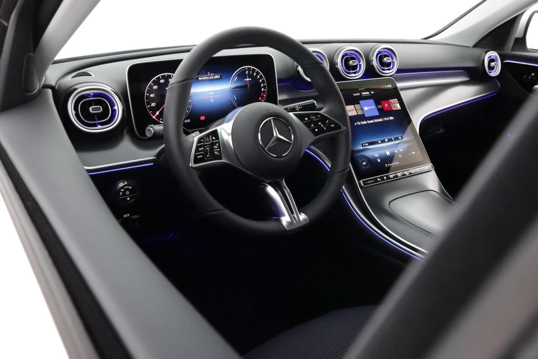 Mercedes-Benz C 2025
