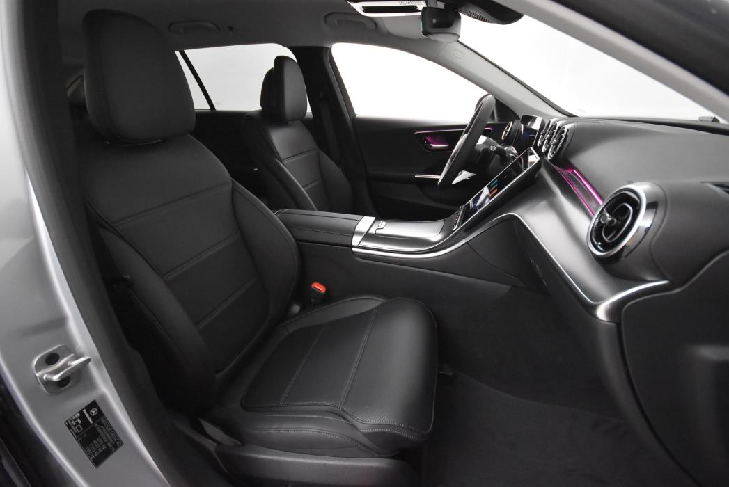 Mercedes-Benz C 2025