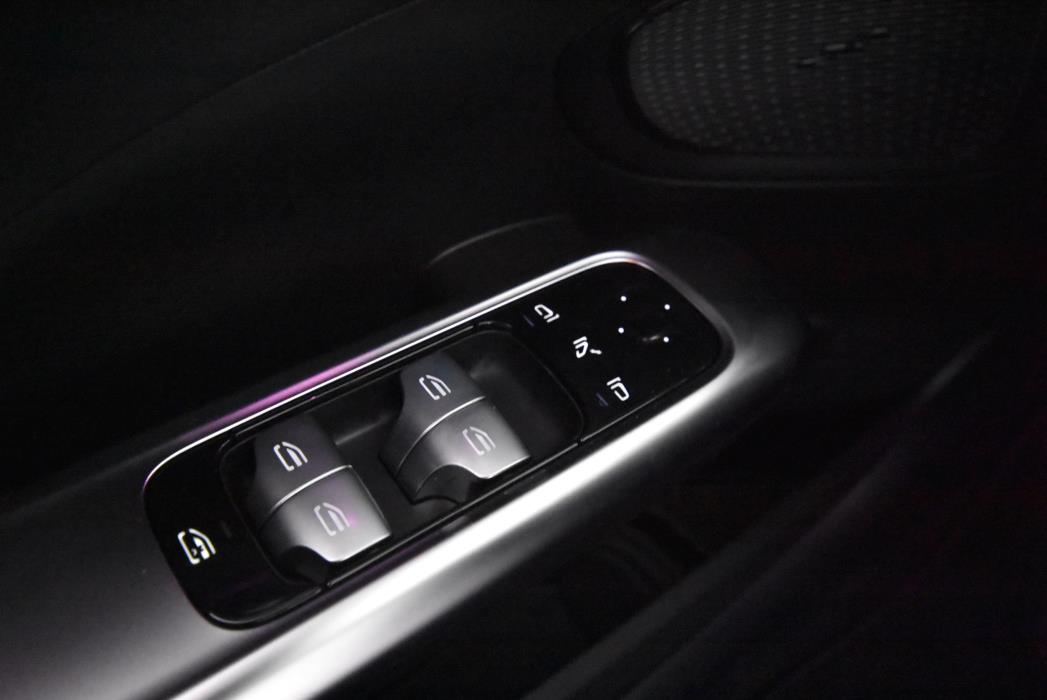 Mercedes-Benz C 2025