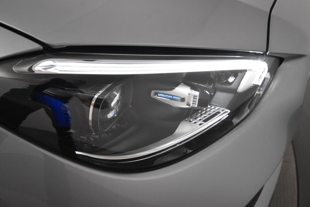 Mercedes-Benz C 2025