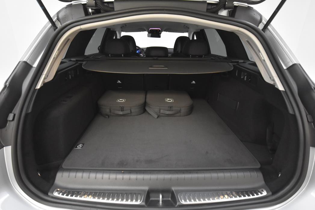 Mercedes-Benz C 2025