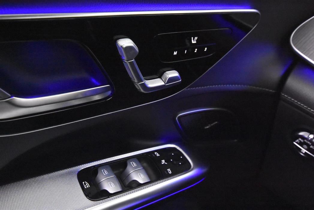 Mercedes-Benz EQE SUV 2025