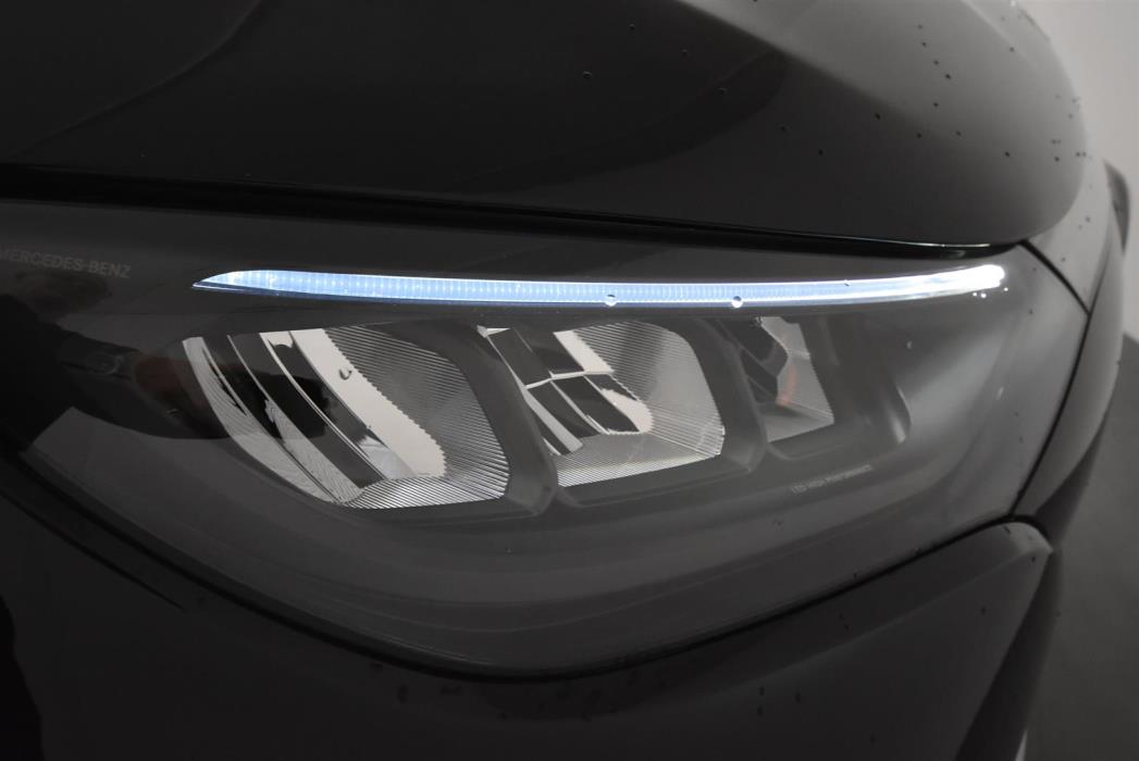 Mercedes-Benz EQE SUV 2025