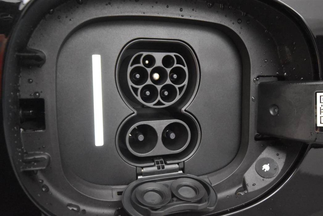 Mercedes-Benz EQE SUV 2025