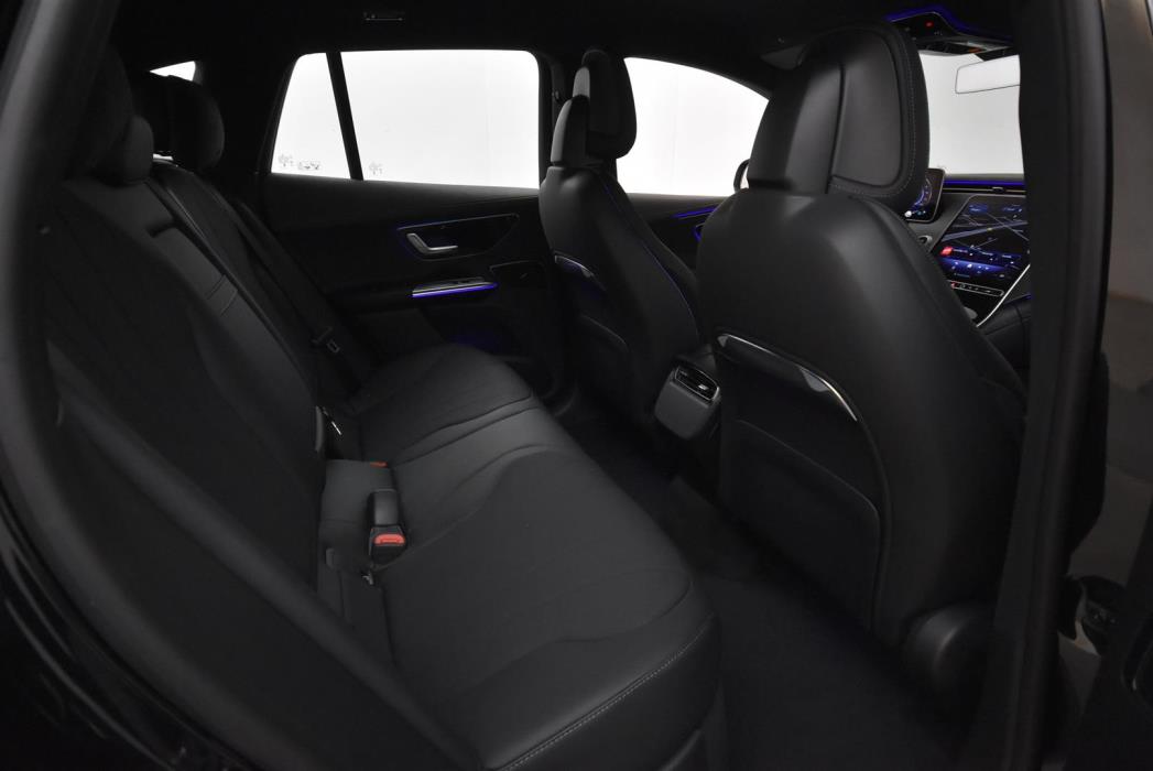 Mercedes-Benz EQE SUV 2025