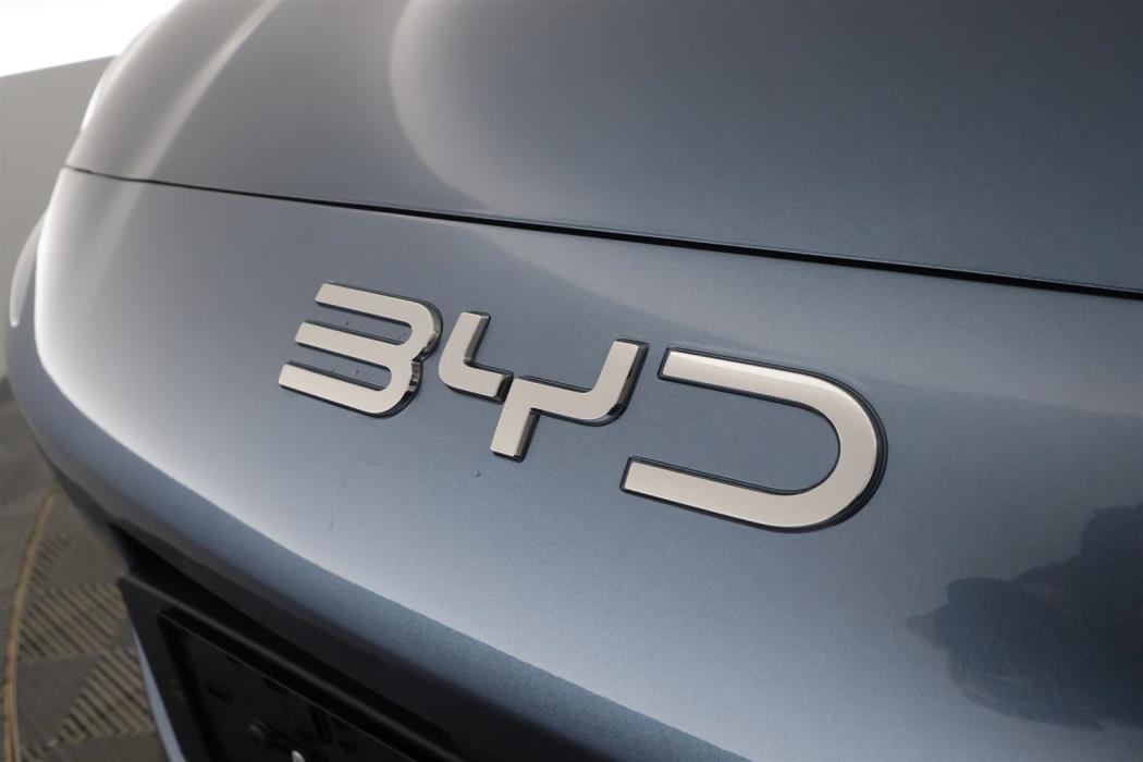 BYD Seal 6 DM-i 2025