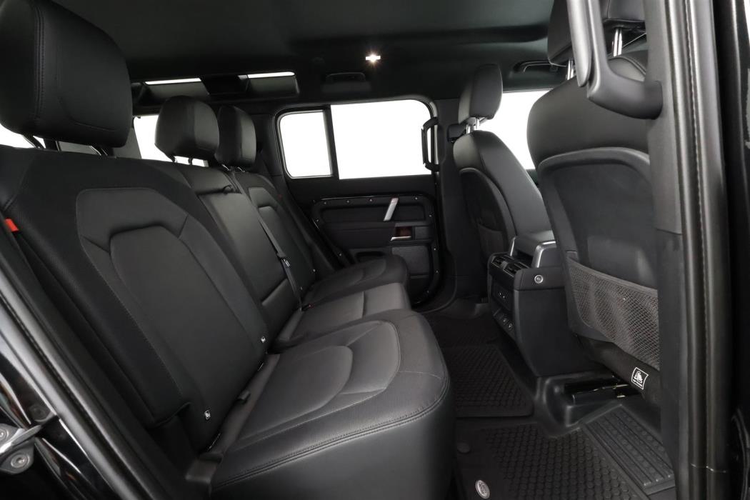 Land Rover Defender 2022