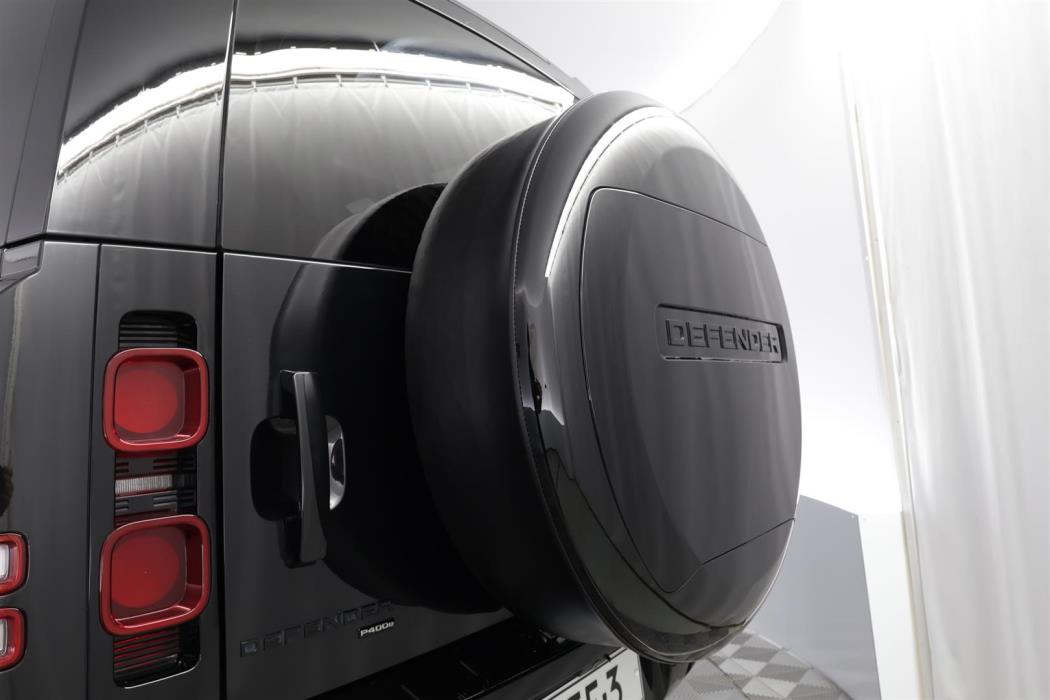 Land Rover Defender 2022