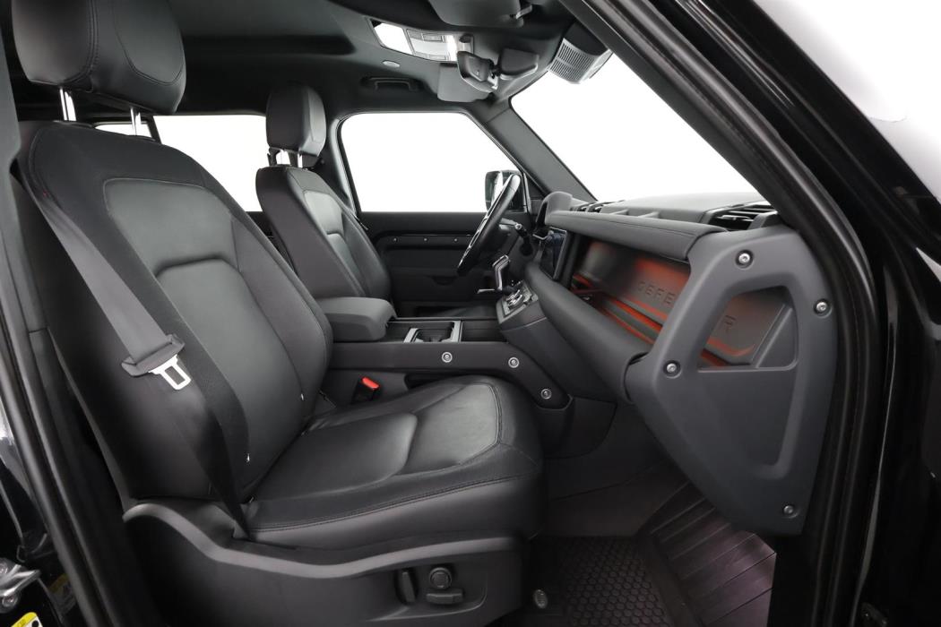 Land Rover Defender 2022