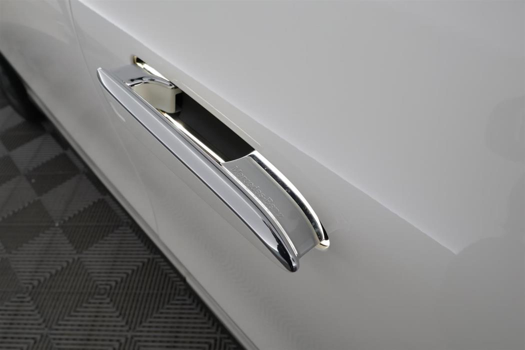 MERCEDES-BENZ EQS 2023