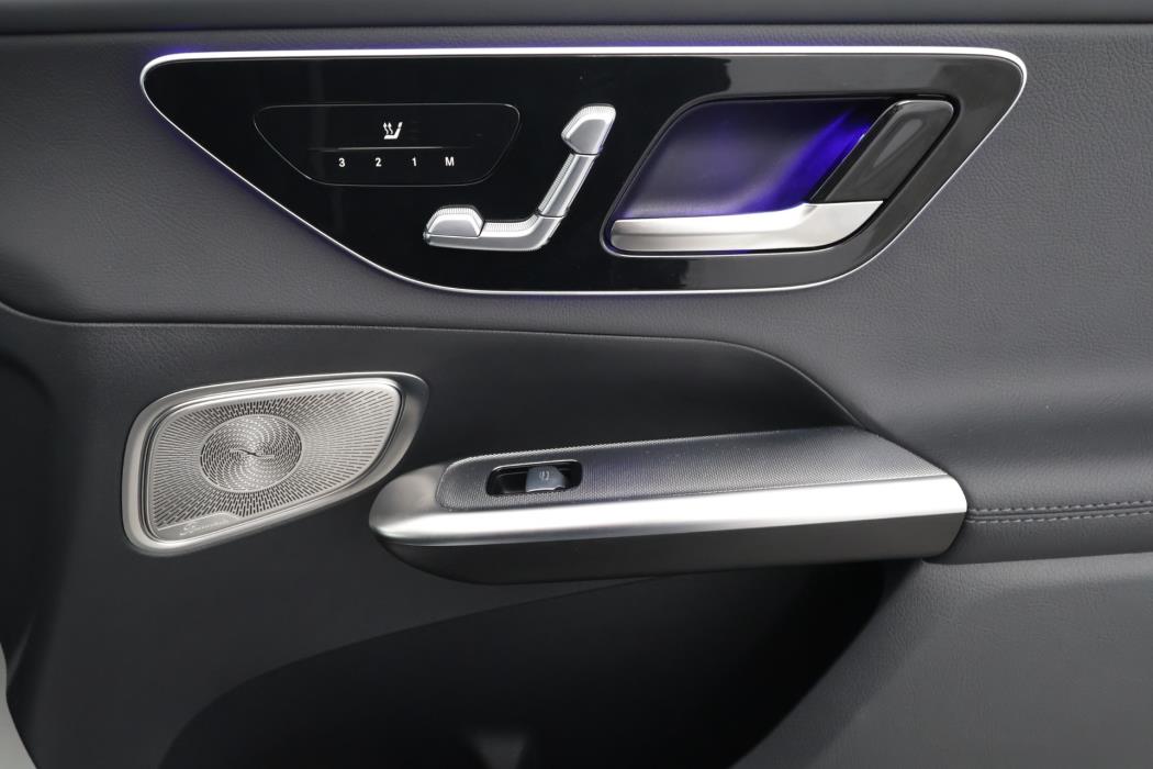 Mercedes-Benz GLC 2023