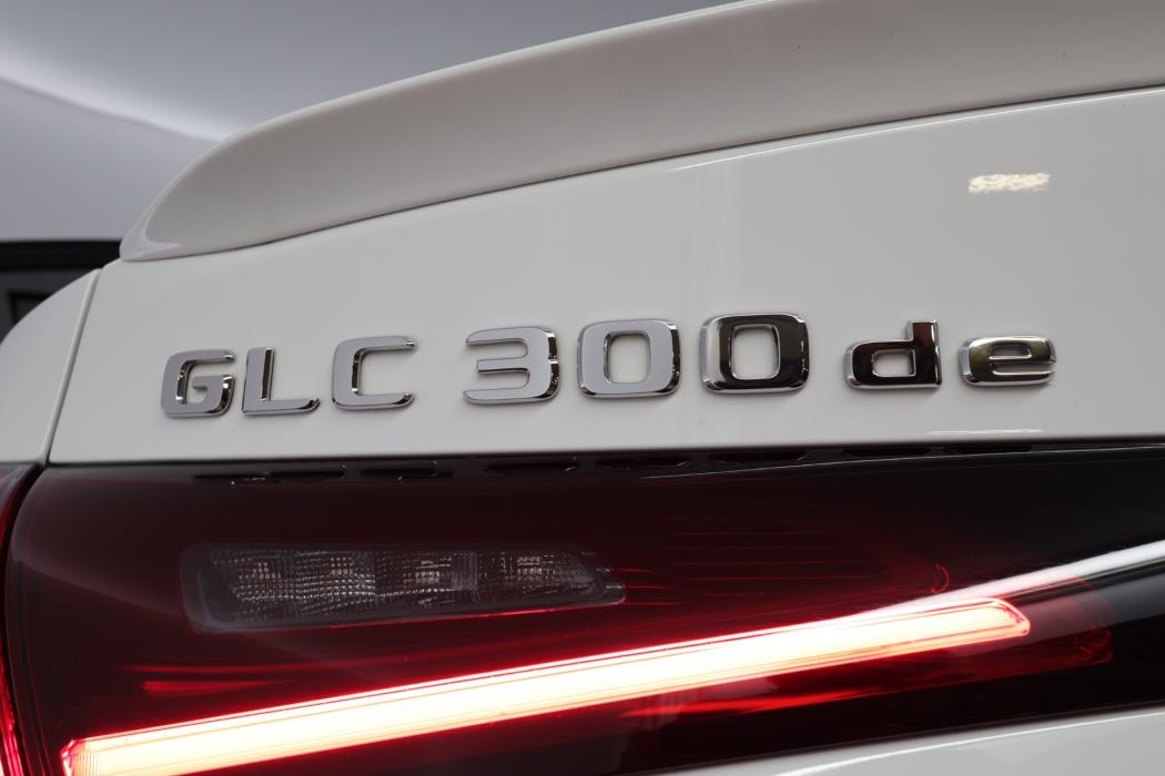 Mercedes-Benz GLC 2023