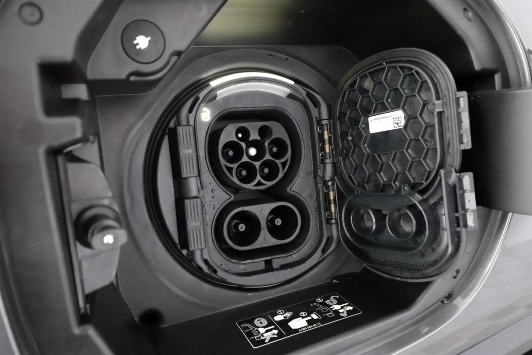 Mercedes-Benz EQA 2025