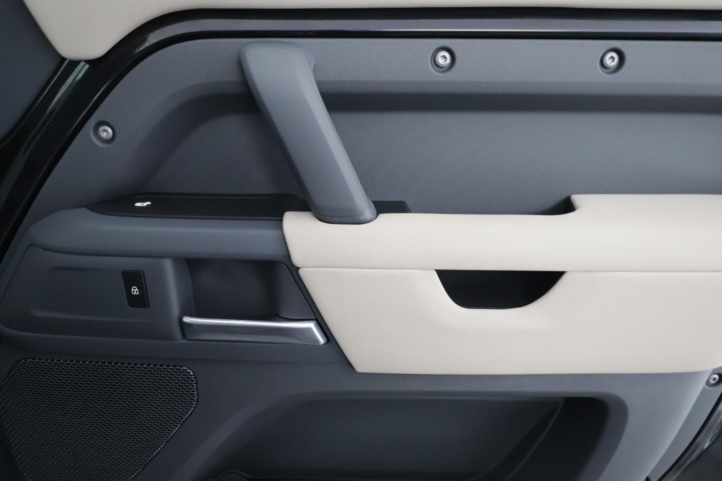 LAND ROVER Defender 2022