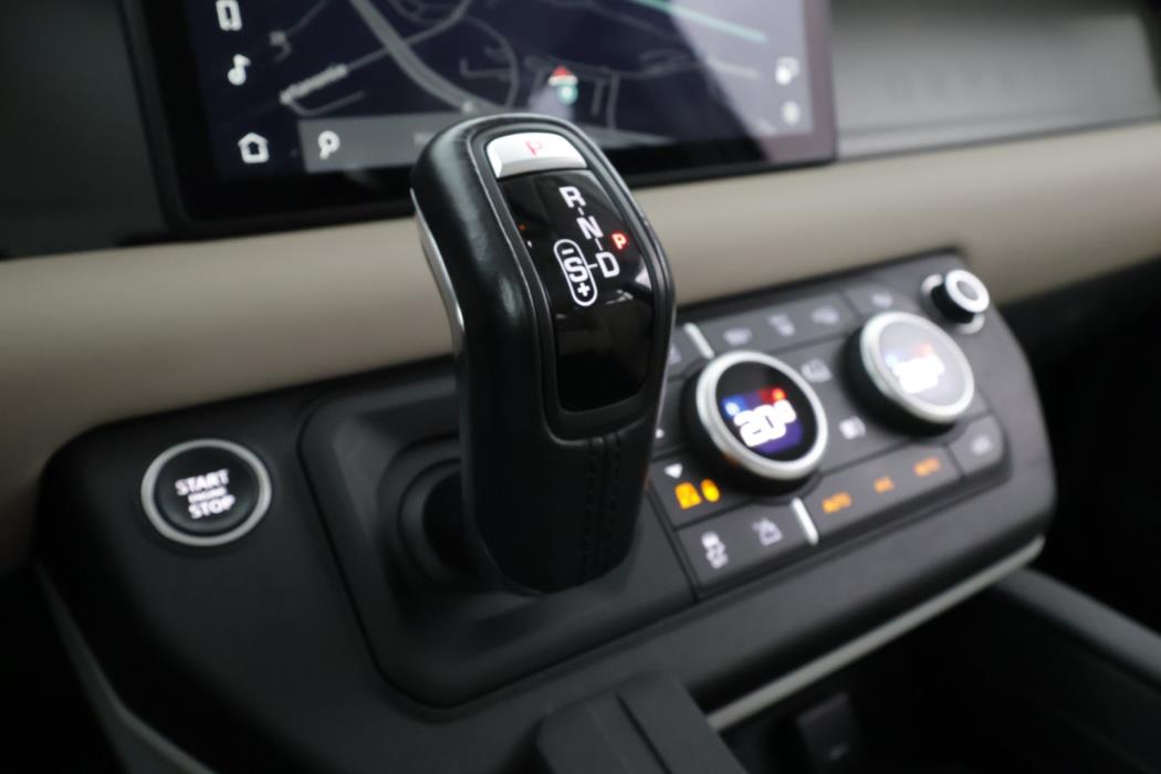 LAND ROVER Defender 2022